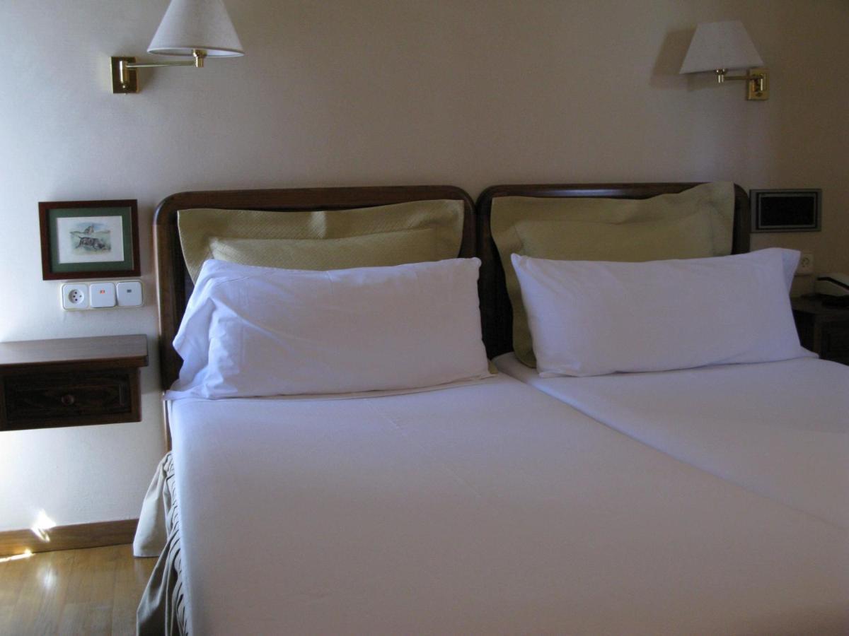 Besiberri Hotel Arties Bilik gambar