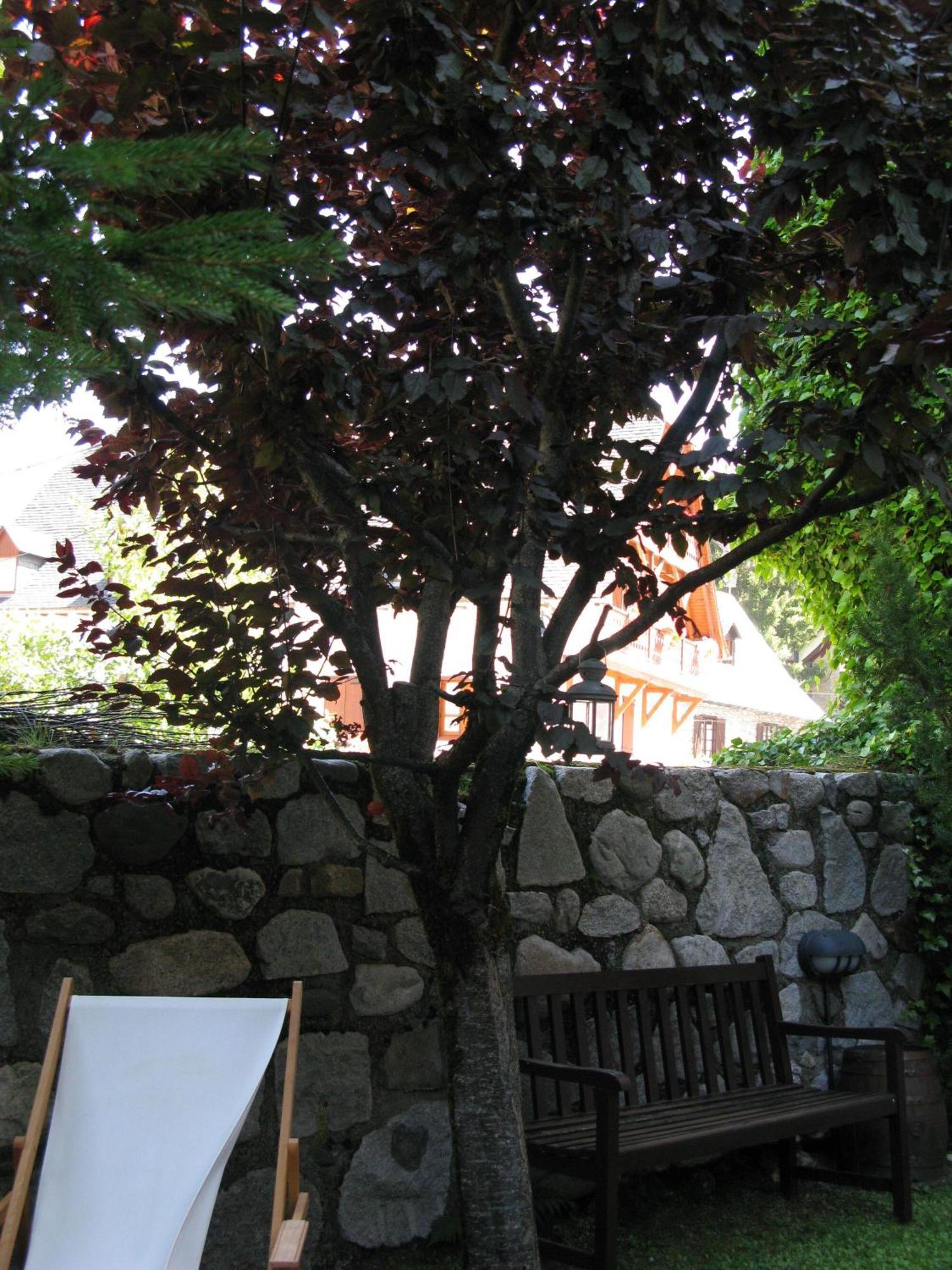 Besiberri Hotel Arties Luaran gambar
